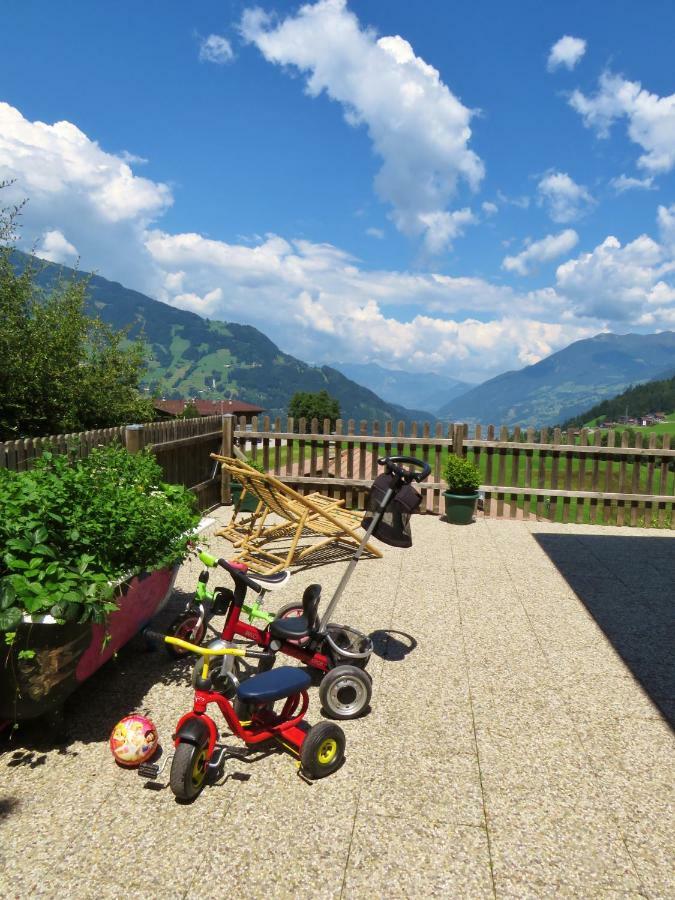 Ferienwohnung Point Hainzenberg Exteriör bild